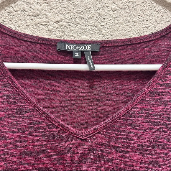 NIC+ZOE Winterberry V-Neck Mixed Media Sweater XS - Picture 2 of 6